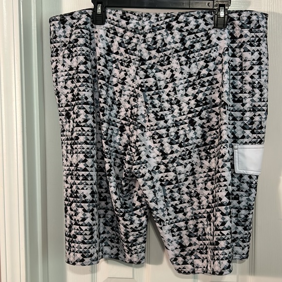 Unitop Swim Trunks - Picture 4 of 9